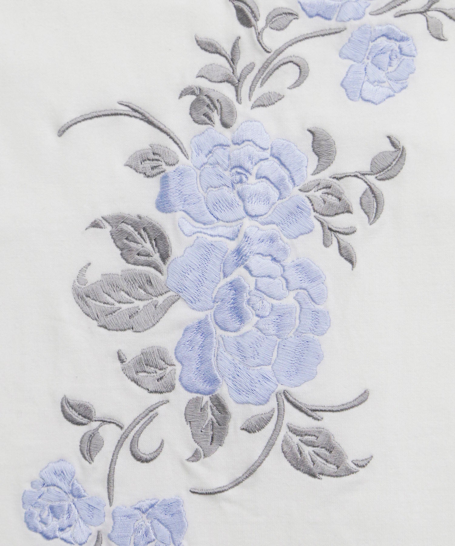 LEGENDA 12th Color Rose Embroidery Tシャツ
